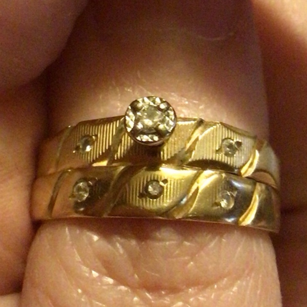 NEED SOLD ASAP! 14K Gold & Diamond Wedding Ring Set~Size 8.5
